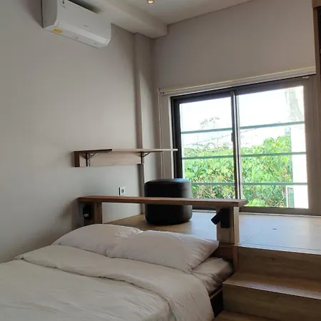 Hom Coliving Studio Room